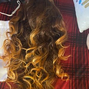 Beautiful unused 3 Ombré color  wig